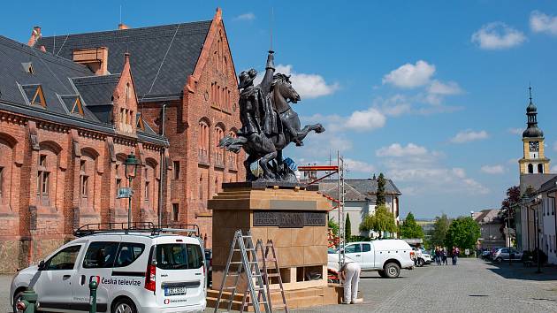 zamek-hradec-nad-moravici-egon201905-02_denik-630-16x9.jpg